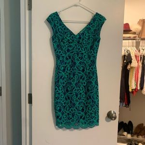 Lilly Pulitzer green/navy lace shift dress 00